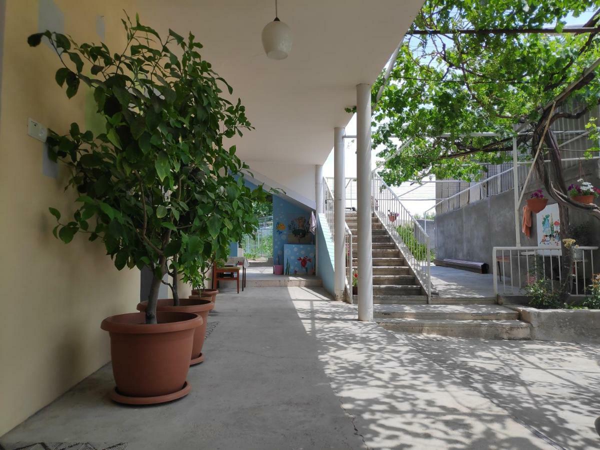 Happy House Hotel Chʼiva Exterior foto