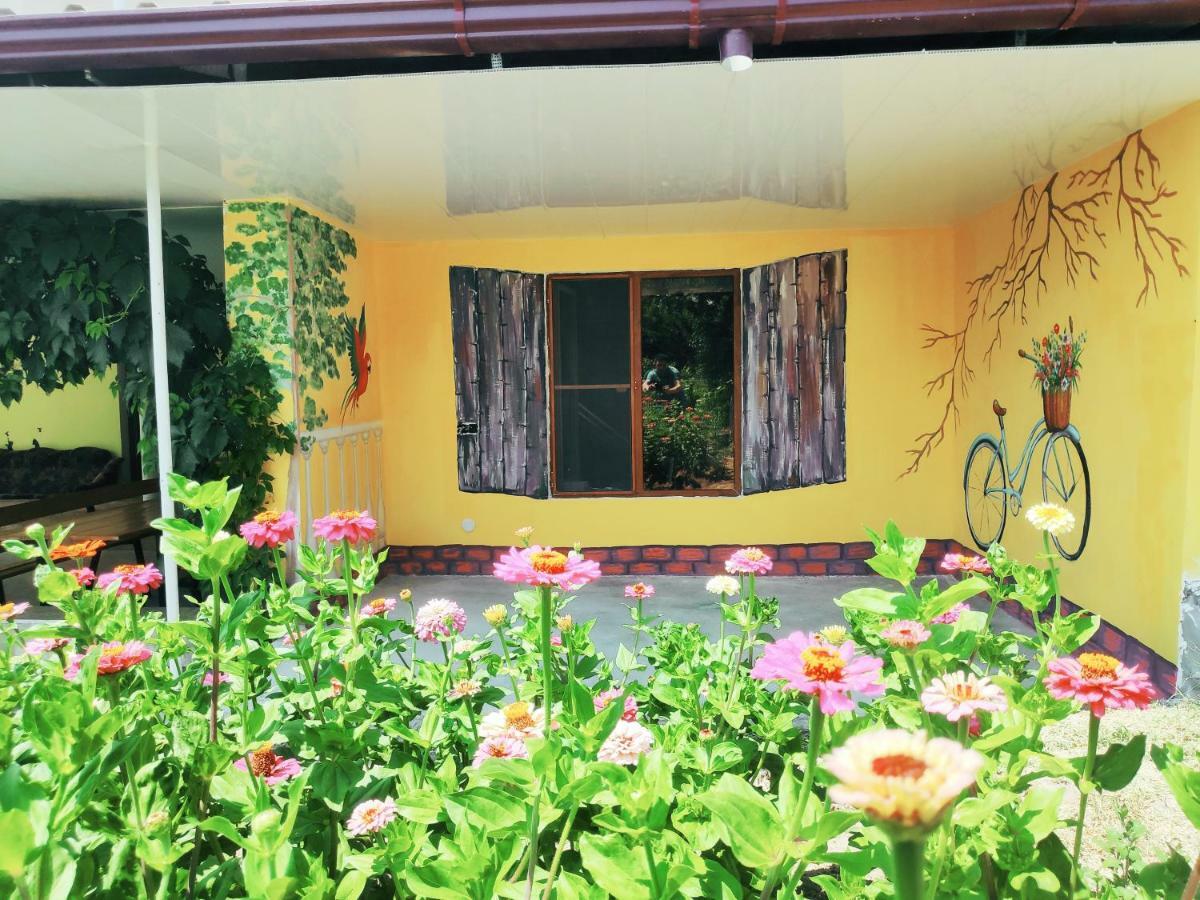 Happy House Hotel Chʼiva Exterior foto